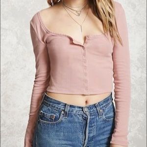 Scalloped Scoop neck Crop Top